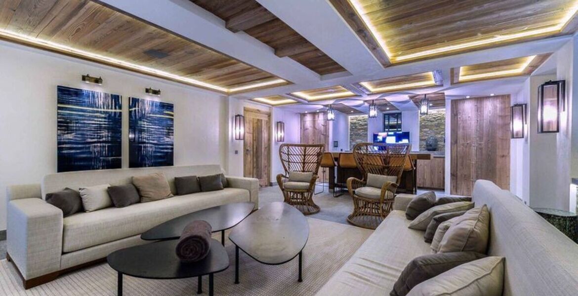 Chalet for rent in Plantret, Courchevel with 890 sqm 