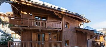 COURCHEVEL VILLAGE 1550 Chalet à louer de 148 m² 