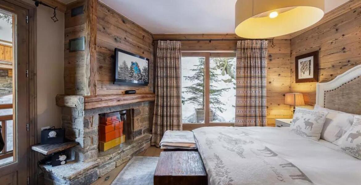 COURCHEVEL VILLAGE 1550 Chalet for rent with 148 sqm 