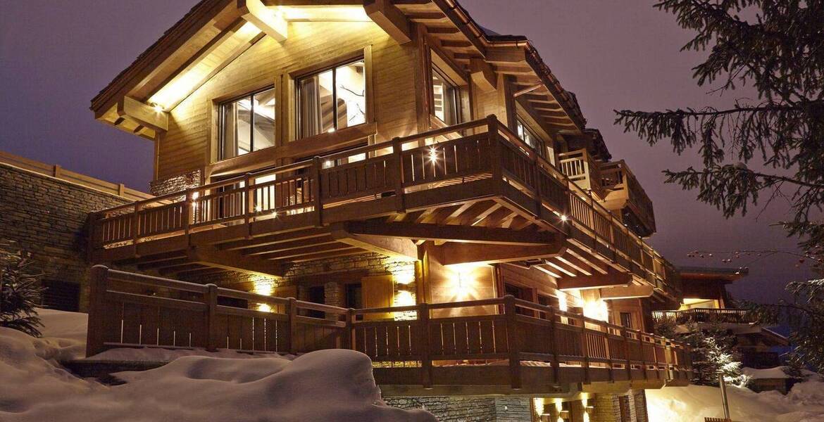 Luxury chalet for rent in Courchevel 1850 with 687 sqm 