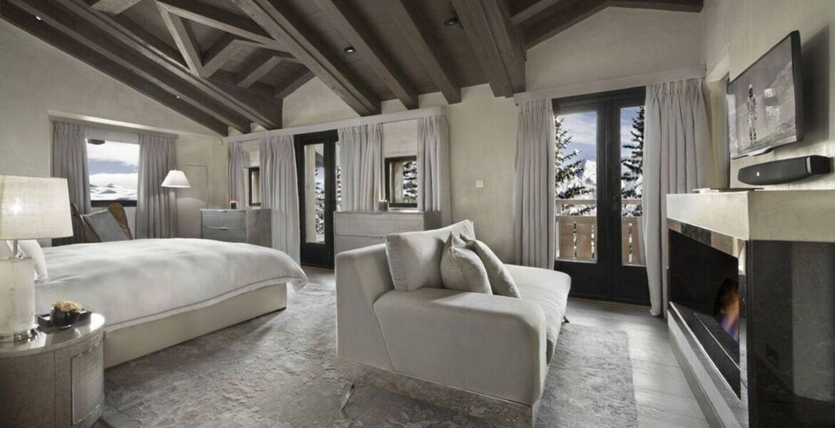 Luxury chalet for rent in Courchevel 1850 with 687 sqm 