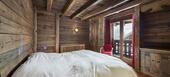 This charming fully equipped chalet is close to Meribel 