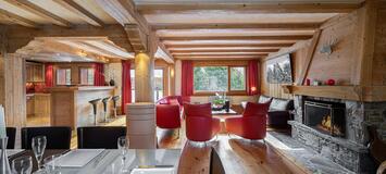 This charming fully equipped chalet is close to Meribel 