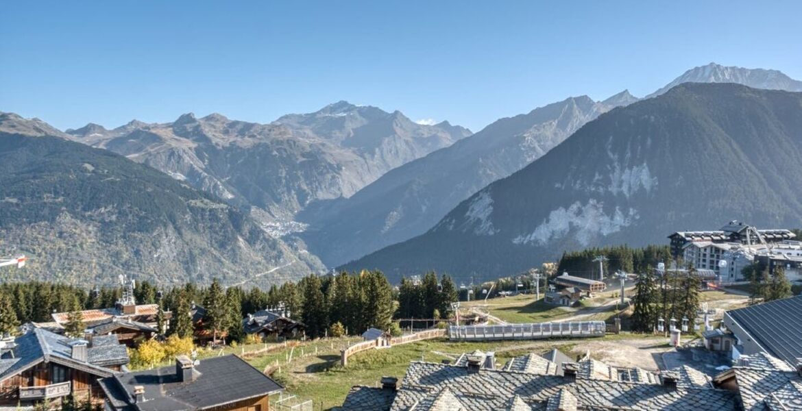 Luxury Ski-in/Ski-out Penthouse Chalet in Courchevel 1850
