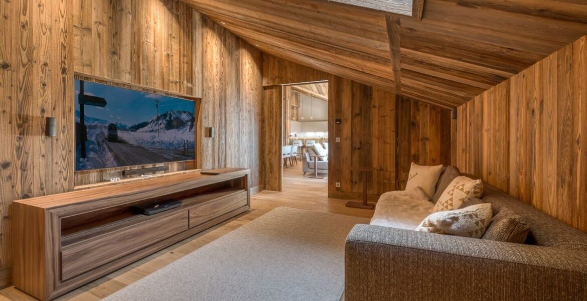 Luxury Ski-in/Ski-out Penthouse Chalet in Courchevel 1850