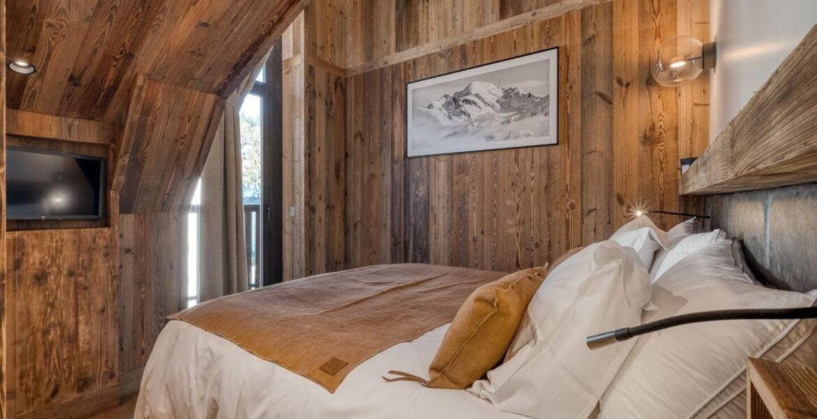 Luxury Ski-in/Ski-out Penthouse Chalet in Courchevel 1850