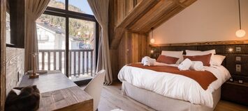 Luxury Ski-in/Ski-out Penthouse Chalet in Courchevel 1850