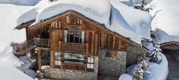 This is an exceptional chalet of 400 sq.m for rent