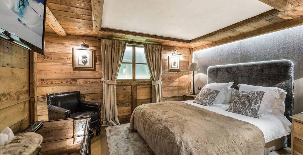 This is an exceptional chalet of 400 sq.m for rent