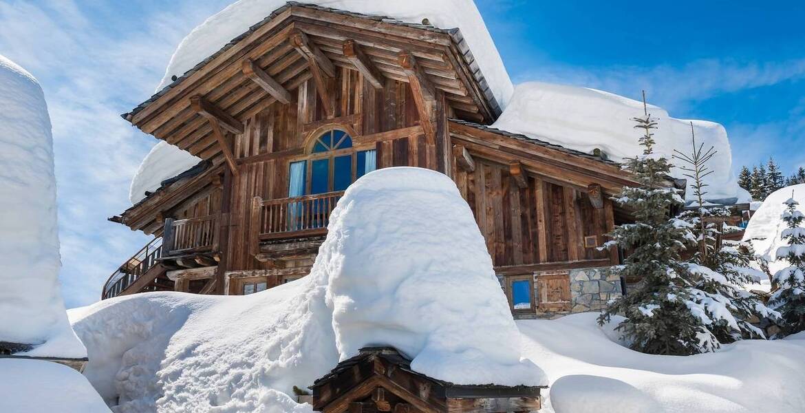 This is an exceptional chalet of 400 sq.m for rent