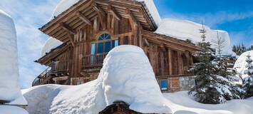 This is an exceptional chalet of 400 sq.m for rent