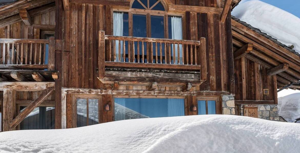 This is an exceptional chalet of 400 sq.m for rent