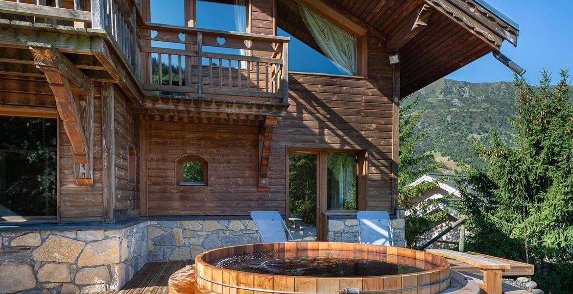 Chalet for rent in Meribel with 320sqm and 7 bedrooms 