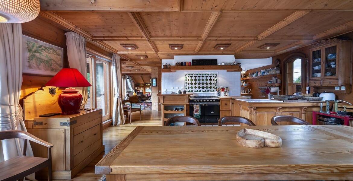 Chalet for rent in Meribel with 320sqm and 7 bedrooms 