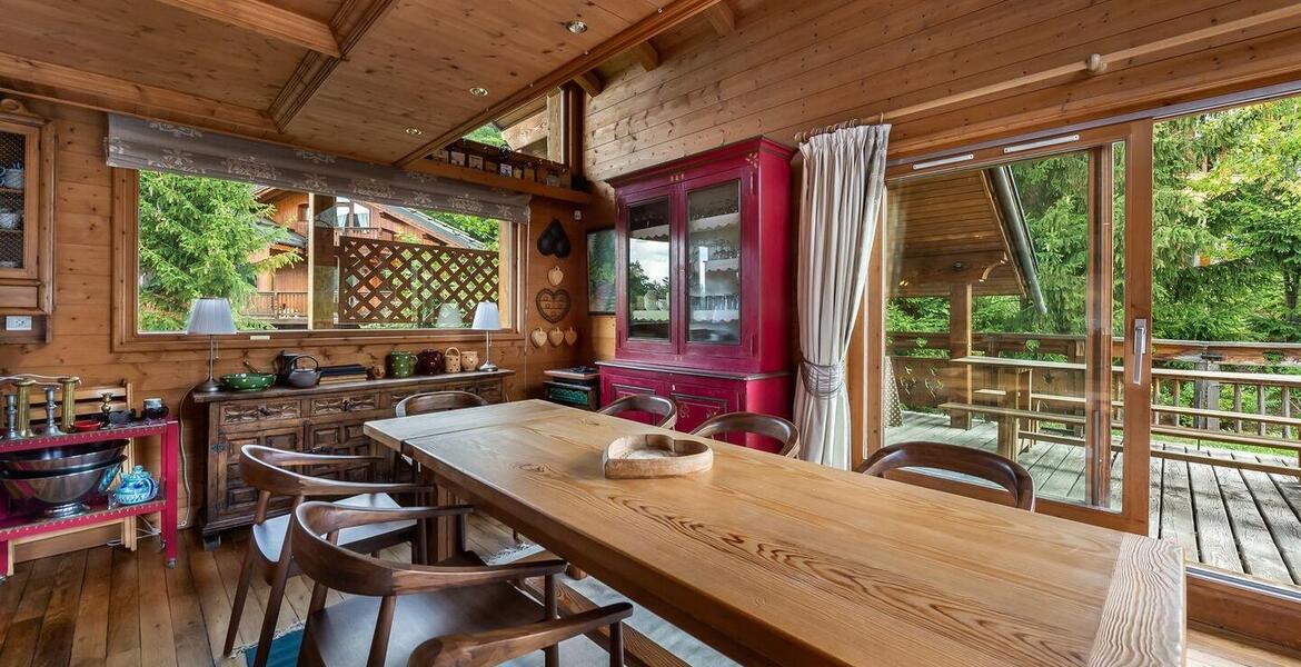 Chalet for rent in Meribel with 320sqm and 7 bedrooms 