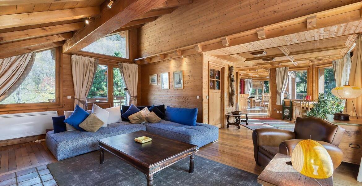 Chalet for rent in Meribel with 320sqm and 7 bedrooms 