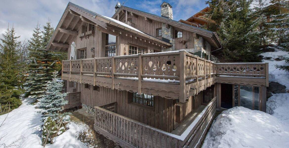 Chalet for rent in Meribel with 300 sqm and 7 bedrooms