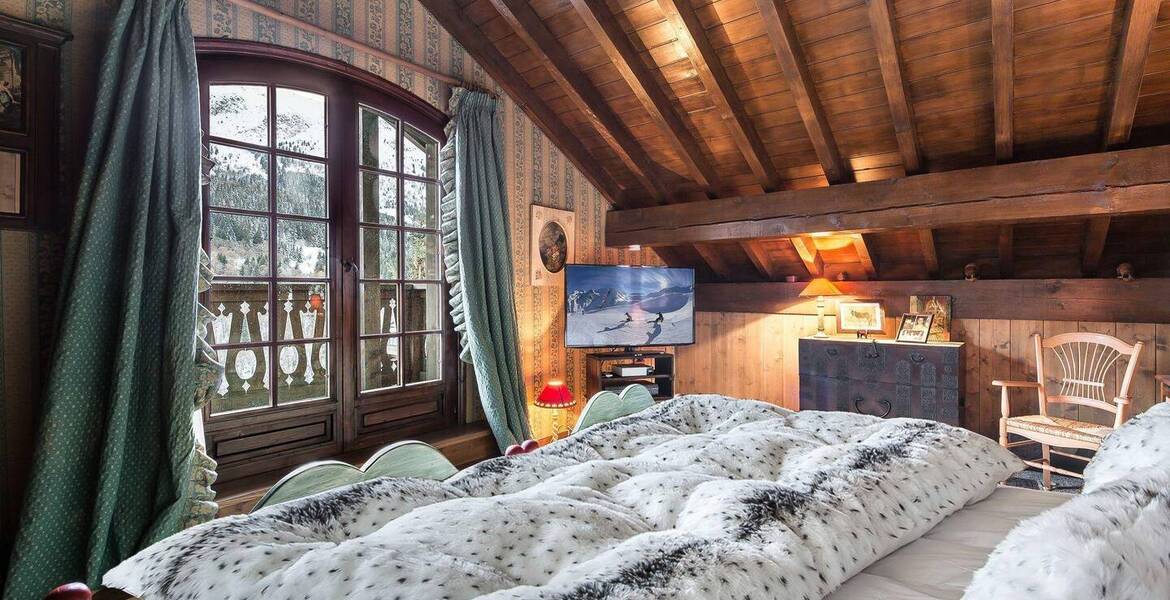 Chalet for rent in Meribel with 300 sqm and 7 bedrooms