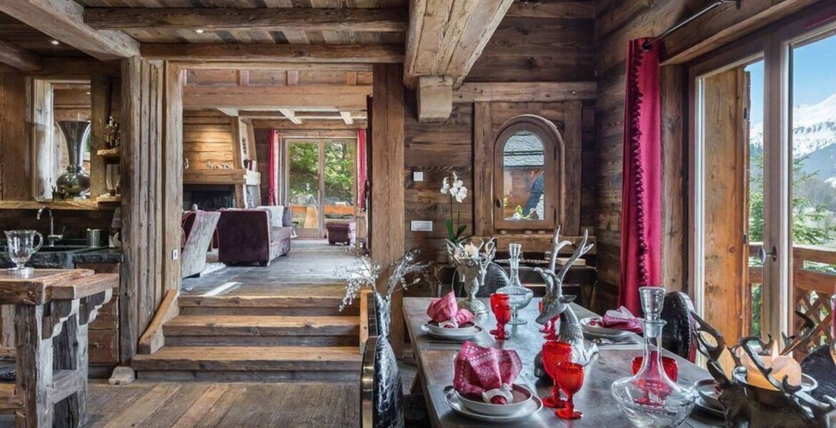 Chalet à louer à Meribel Village de 450 m2 et 5 chambres 