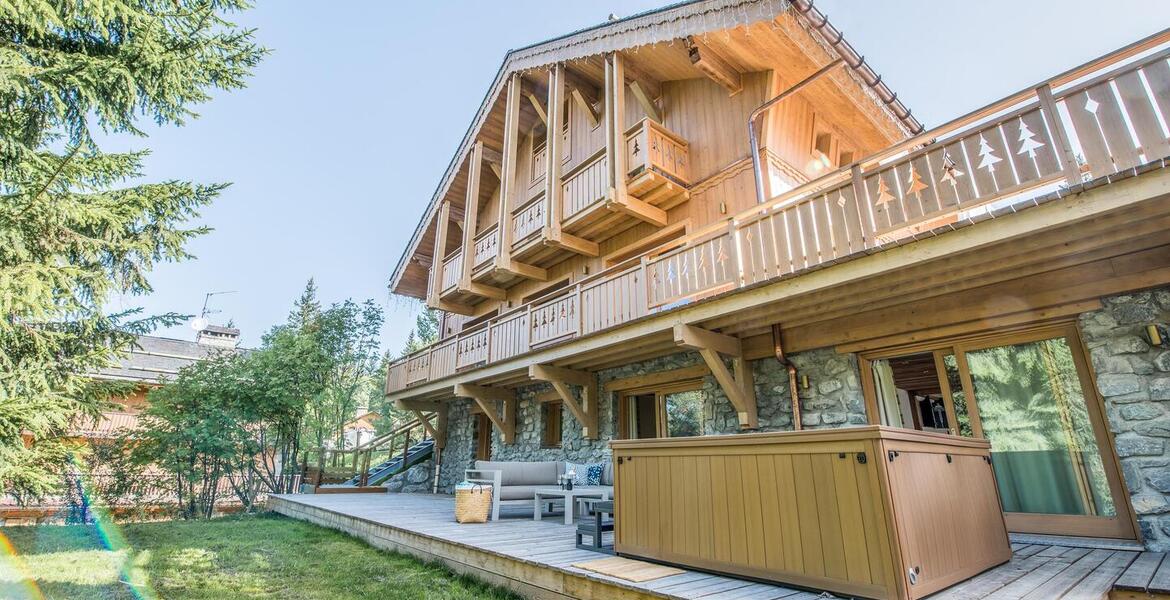 Chalet for rent in Meribel Station with 420 sqm and 5 beds.