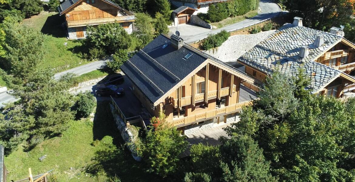 Chalet for rent in Meribel Station with 420 sqm and 5 beds.