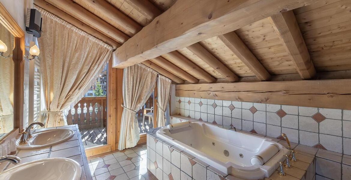 Chalet for rent in Cospillot, Courchevel 1850 with 240 sqm 