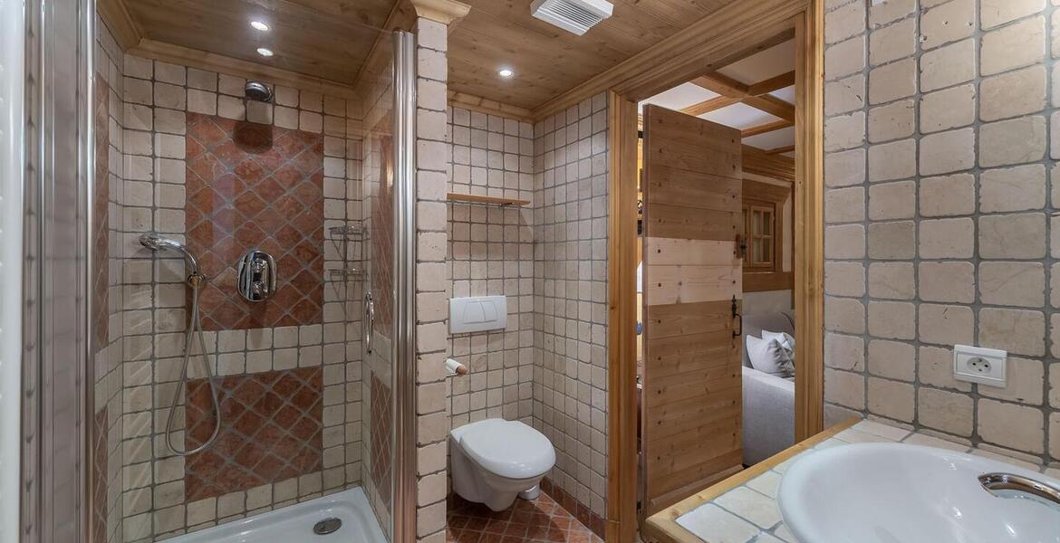 Chalet à louer à Cospillot, Courchevel 1850 avec 240 m² et 5