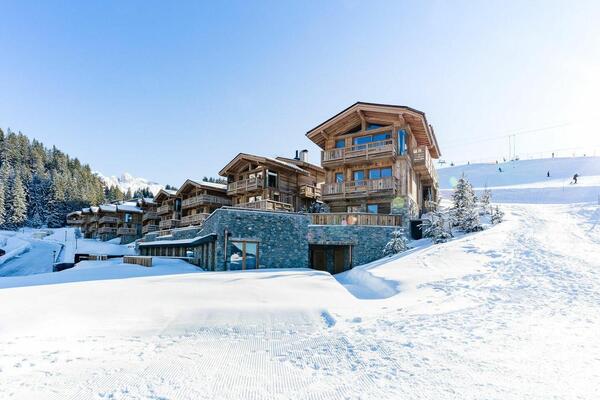 Chalet for rent in Courchevel 1650 Moriond with 230 sqm 