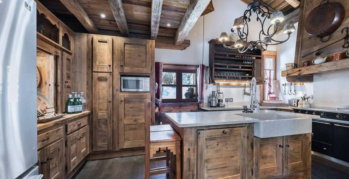 Chalet for rent in Courchevel 1550 Village with 320 sqm 