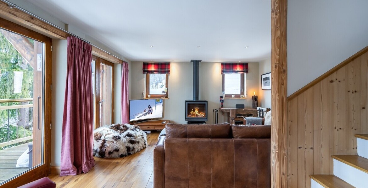 Superb chalet in Courchevel with 220 sqm and large garden