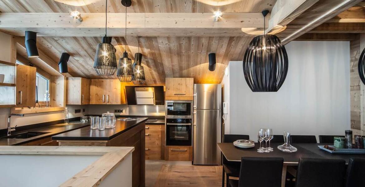 EXCEPTIONAL HALF CHALET · COURCHEVEL VILLAGE with 5 bedrooms