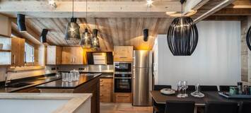 EXCEPTIONNEL HALF CHALET - VILLAGE DE COURCHEVEL 