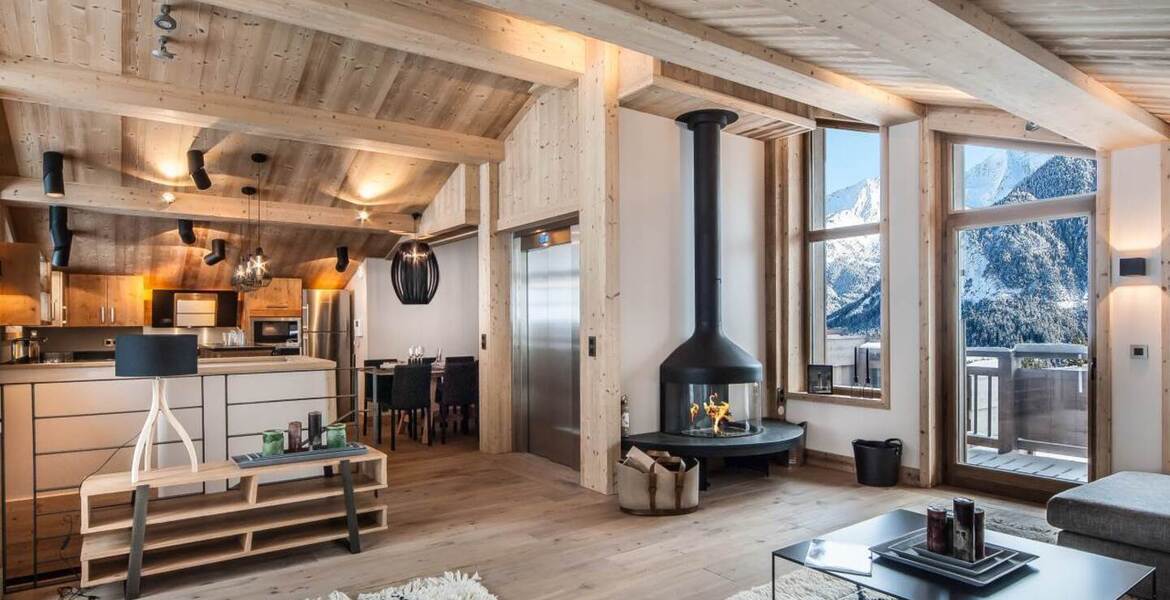 EXCEPTIONNEL HALF CHALET - VILLAGE DE COURCHEVEL 