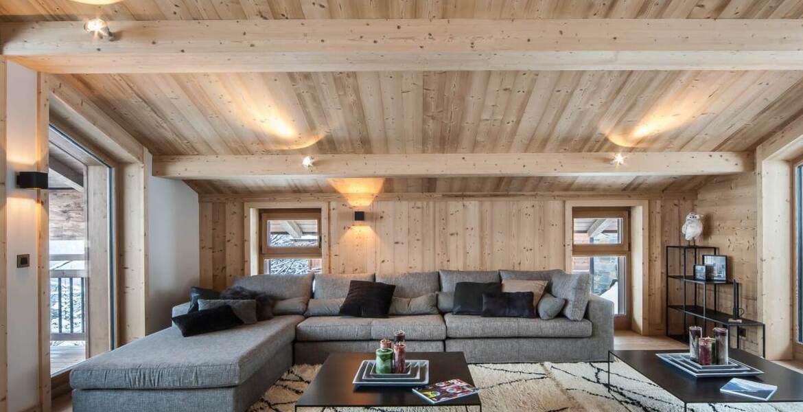 EXCEPTIONAL HALF CHALET · COURCHEVEL VILLAGE with 5 bedrooms