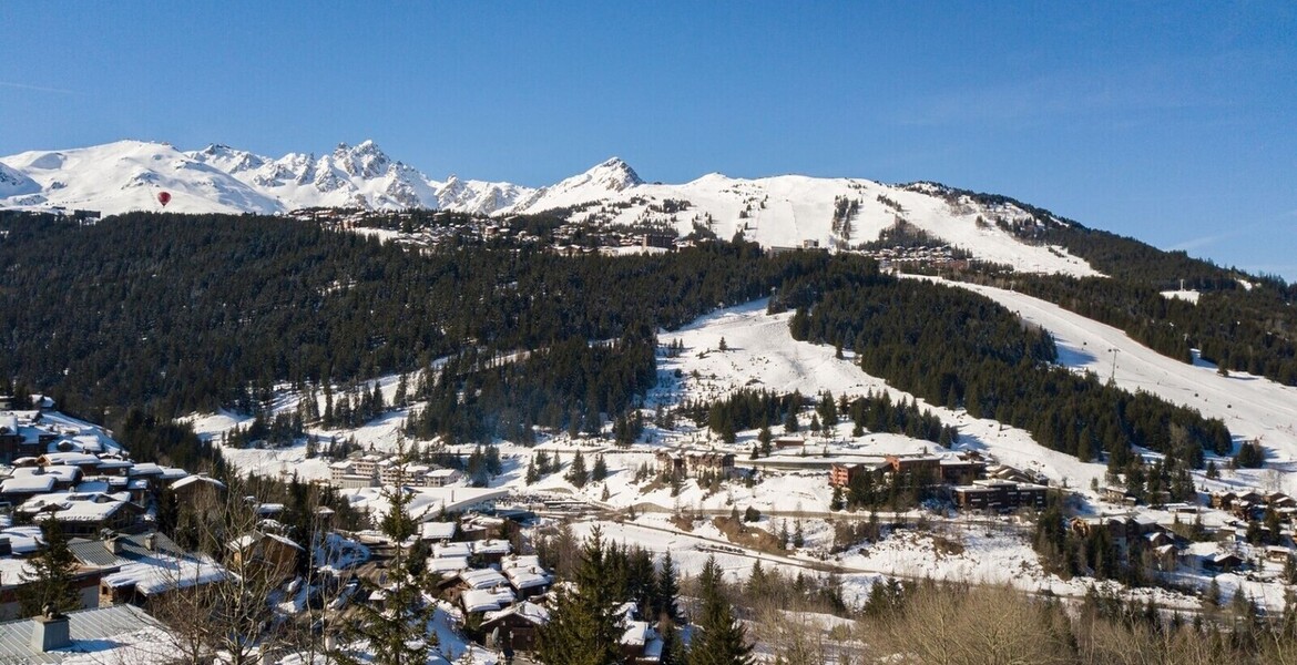 НОВОЕ ШАЛЕ COURCHEVEL MORIOND - COURCHEVEL 1650 MORIOND 