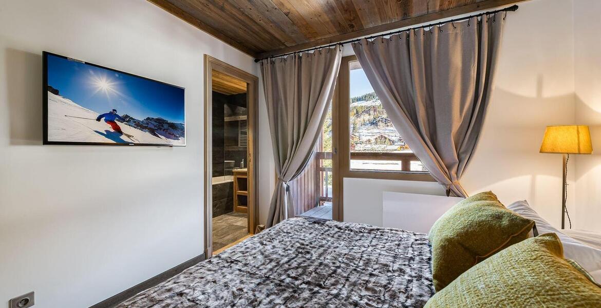 Chalet Meribel with 400 sqm and 5 bedrooms