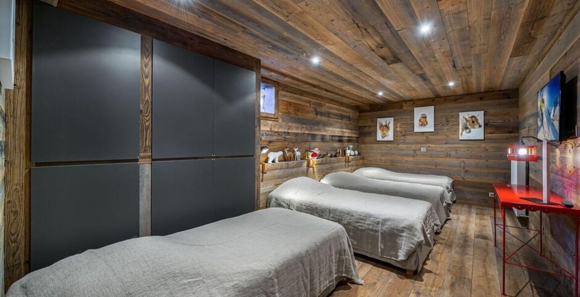 Chalet Meribel with 400 sqm and 5 bedrooms