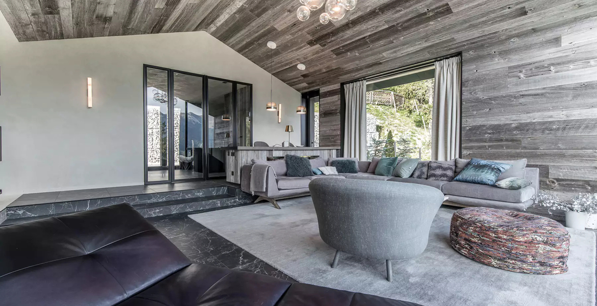 Chalet for rental in Courchevel 1550 Village with 248 sqm 