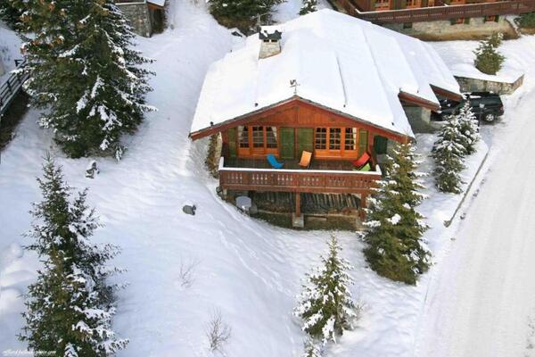 COURCHEVEL-CHALET HOTEL IN COURCHEVEL 1850. LUXURY