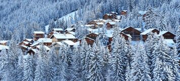 BIENVENUE AU CHALET LA TANIA COURCHEVEL A LOUER AVEC 240 M² 