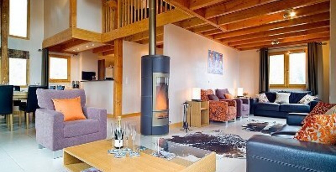 WELCOME TO CHALET LA TANIA COURCHEVEL FOR RENT WITH 240 SQM 