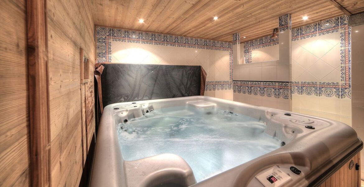 Beautiful apartment in a chalet in Courchevel 1650 for rent 