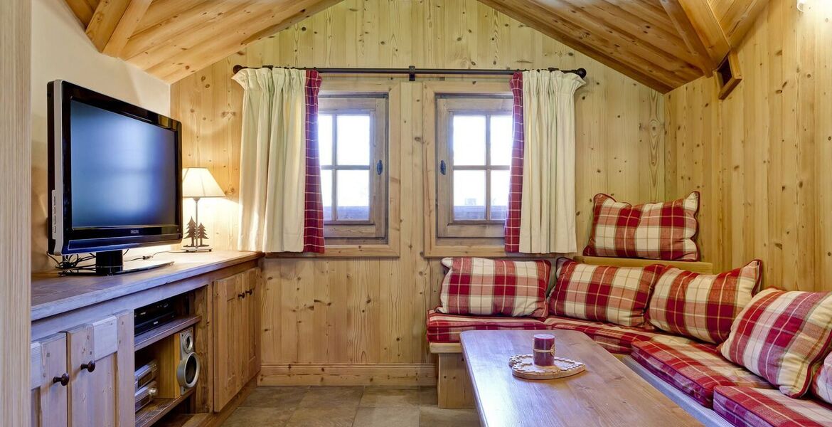 Small chalet for rent in La Tania with 55 sqm and 2 bedrooms