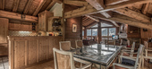 Chalet for rent in Méribel with 300 sqm and 4 bedrooms