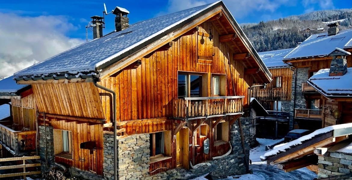 Located between the village of Les Allues Chalet