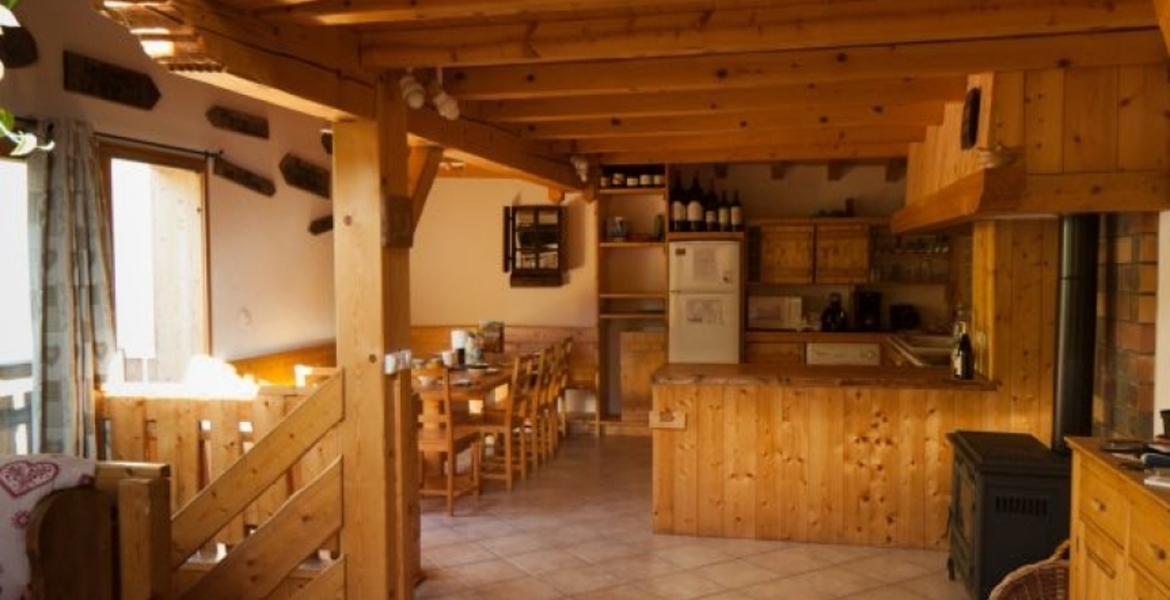 Located between the village of Les Allues Chalet