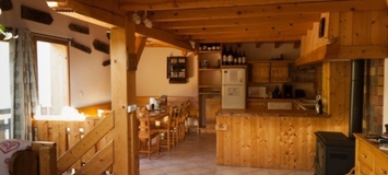 Located between the village of Les Allues Chalet