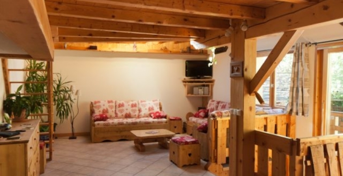 Located between the village of Les Allues Chalet