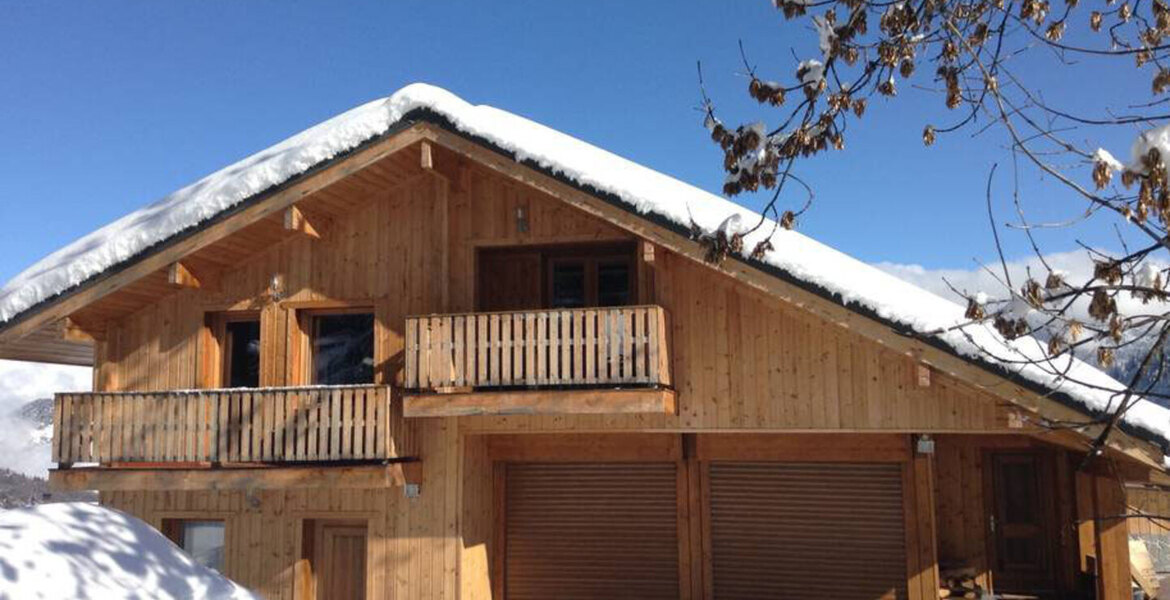 Location d'un chalet situé entre le village "Les Allues" et 