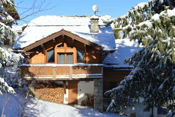 Entre pistes de ski et sapins, dans le quartier des Brigues